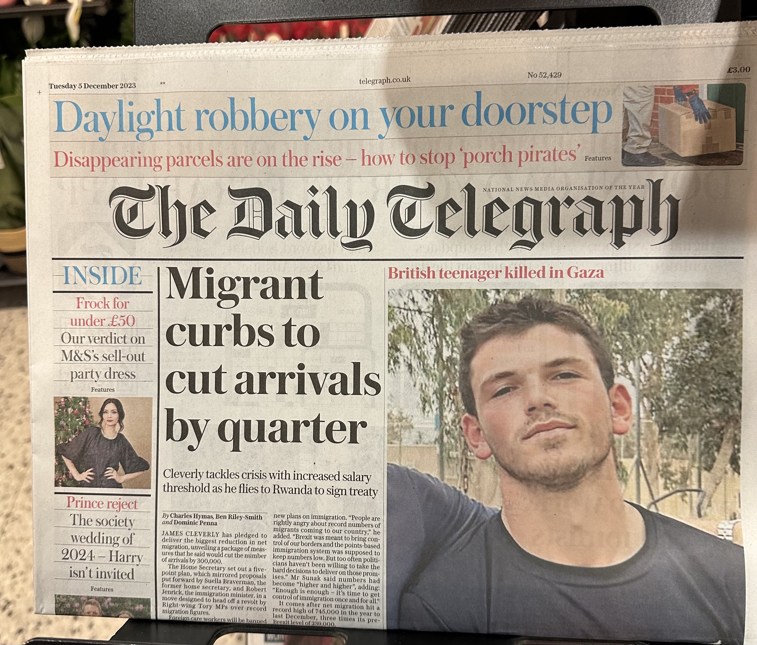 Barclays regains ownership of Telegraph