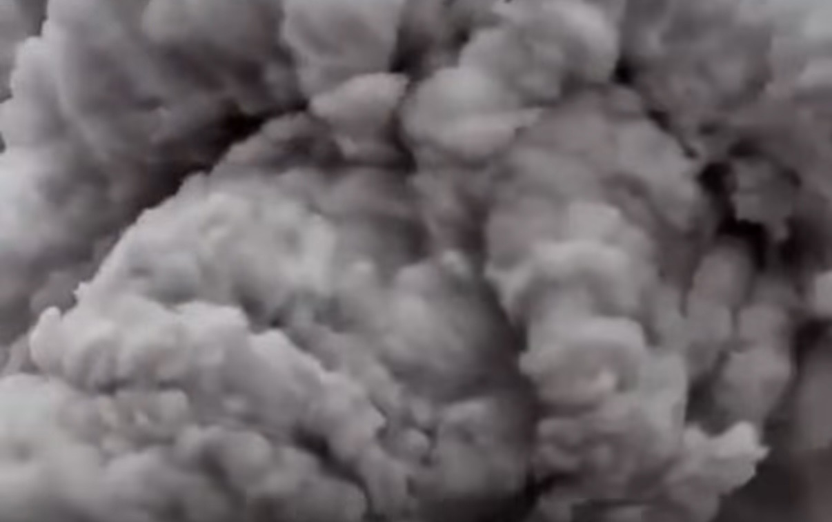 Hayli Gubbi Volcano erupts