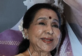 Asha Bhosle, Bollywood playback singer dies at 92